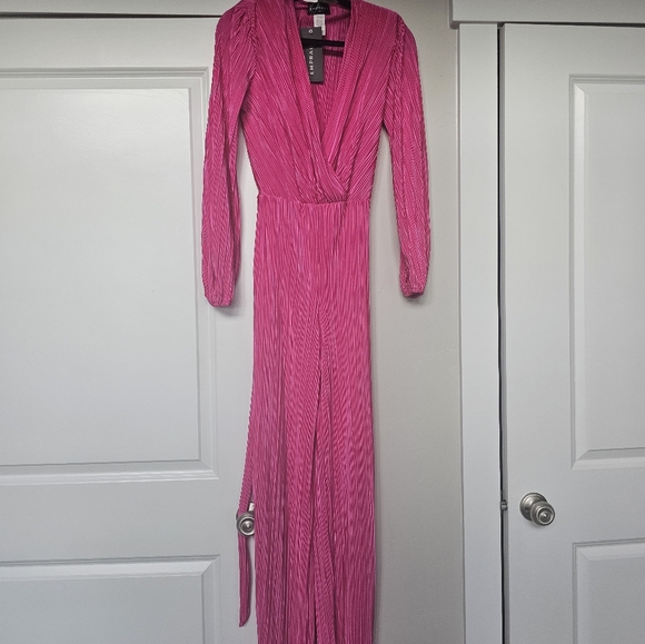 Emprada Pink Jumpsuit, Size 8. - Picture 3 of 5